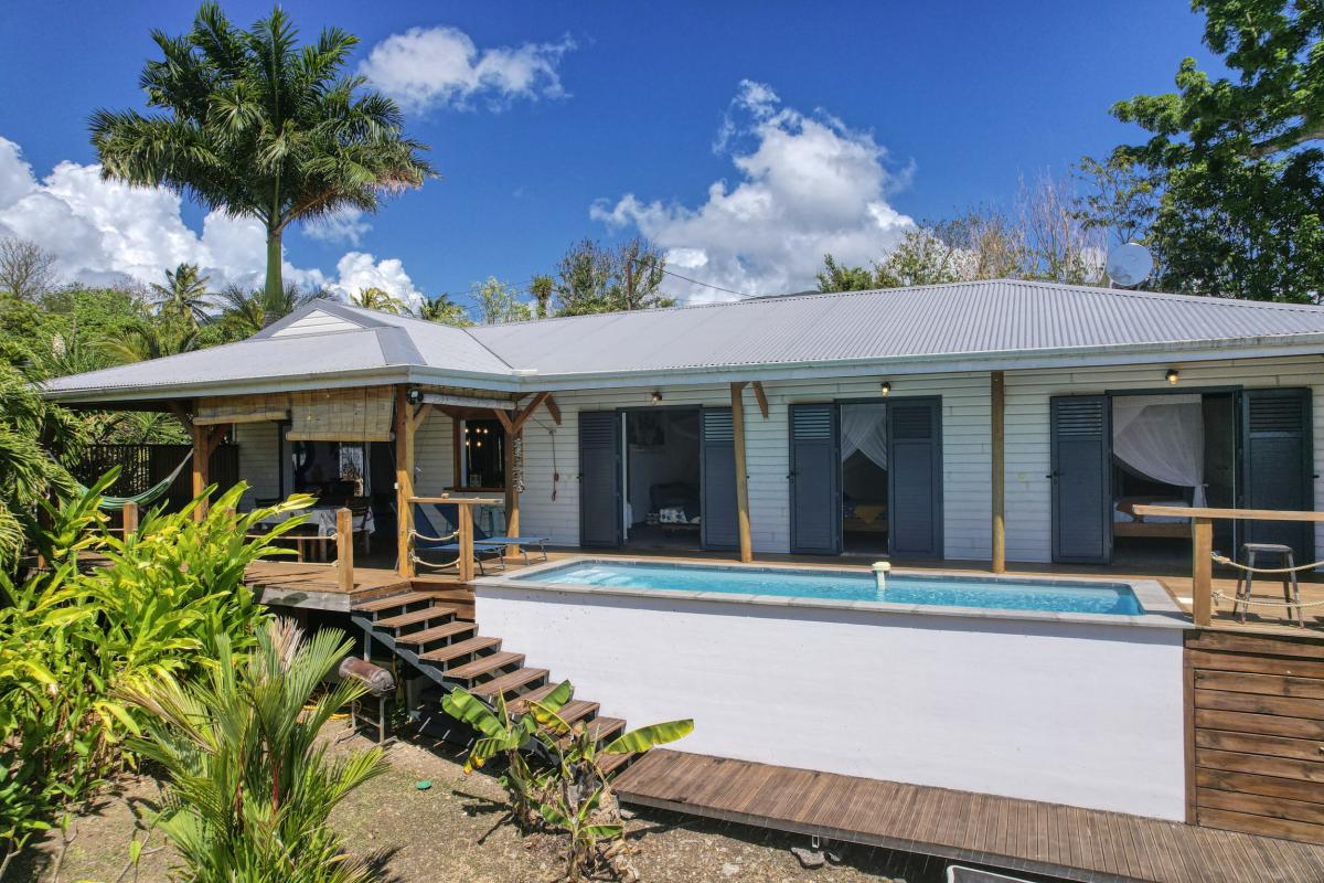 37.Location villa piscine vue mer 3 chambres Deshaies Guadeloupe